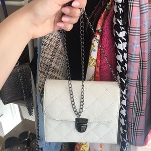 Long chain white mini bag